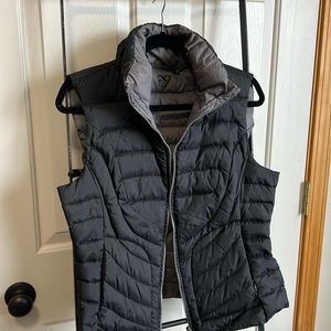 Be By Blanc Noir lightweight vest size L